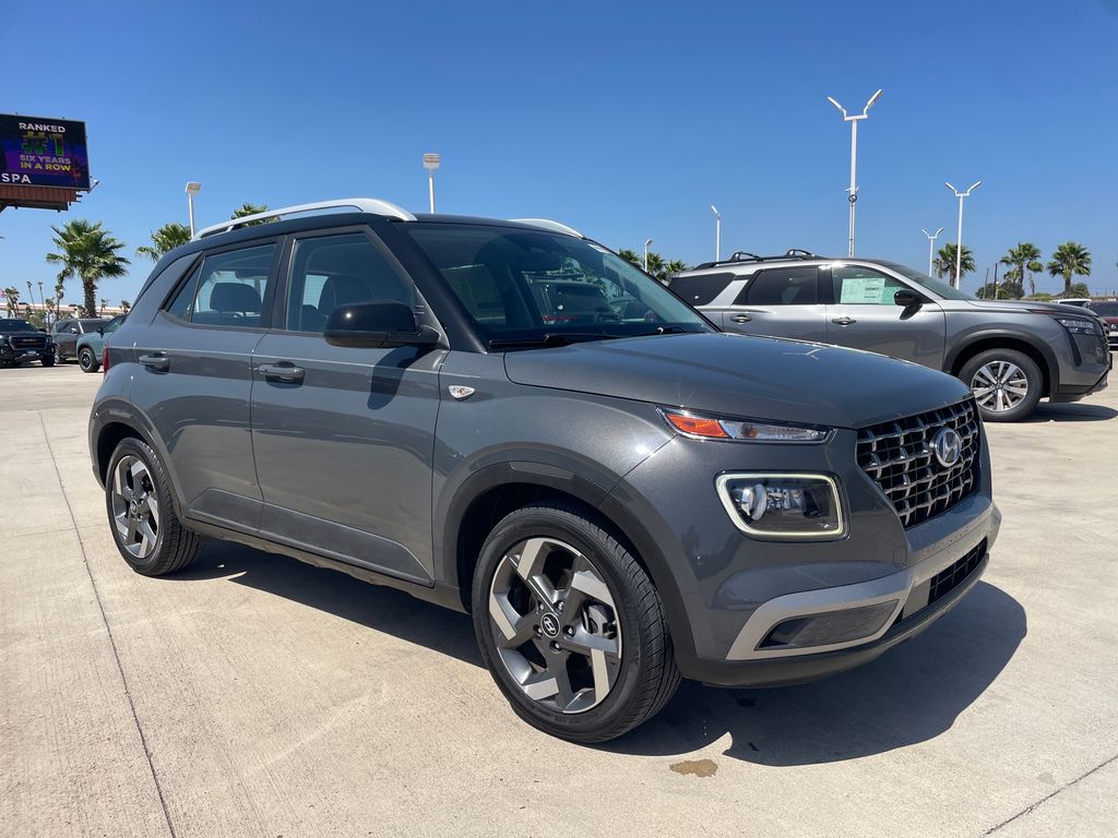 2024 Hyundai Venue Limited Image 3 of 30