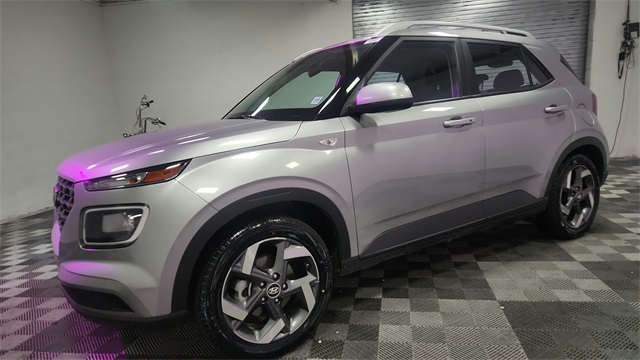 2024 Hyundai Venue SEL Image 1 of 26