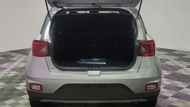 2024 Hyundai Venue SEL Image 12 of 26