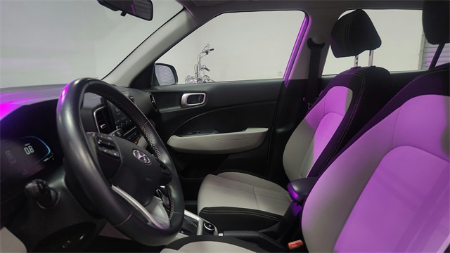 2024 Hyundai Venue SEL Image 25 of 26