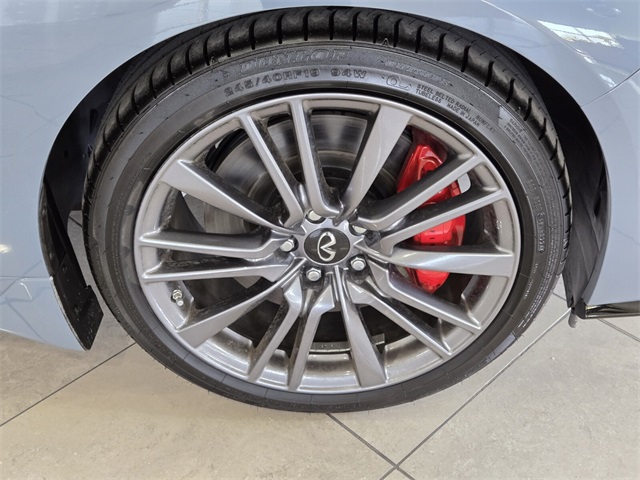 Vehicle image 11 of 32