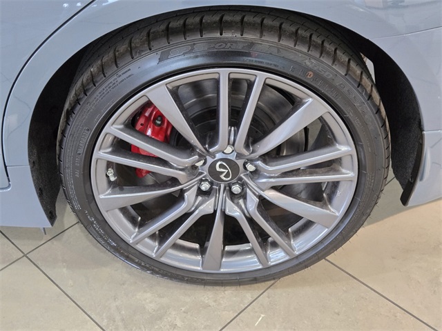 Vehicle image 13 of 32