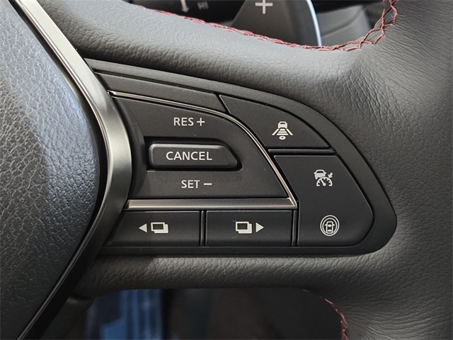 Vehicle image 31 of 32