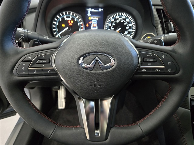 Vehicle image 22 of 32