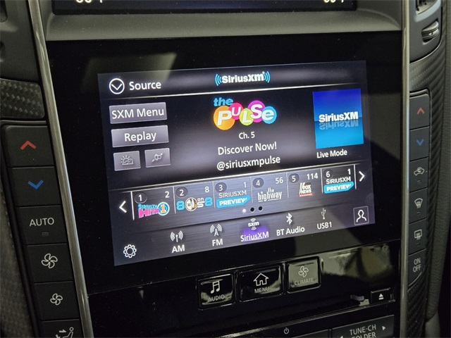 Vehicle image 24 of 32