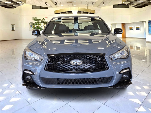 Vehicle image 2 of 32