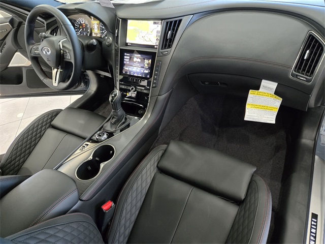 Vehicle image 21 of 32