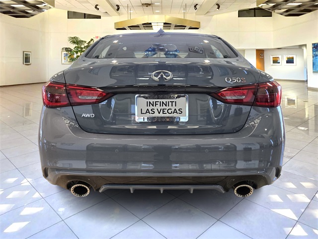 Vehicle image 6 of 32
