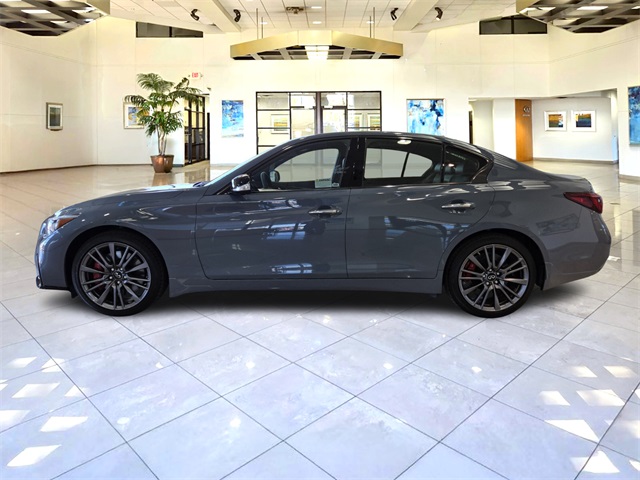 Vehicle image 8 of 32