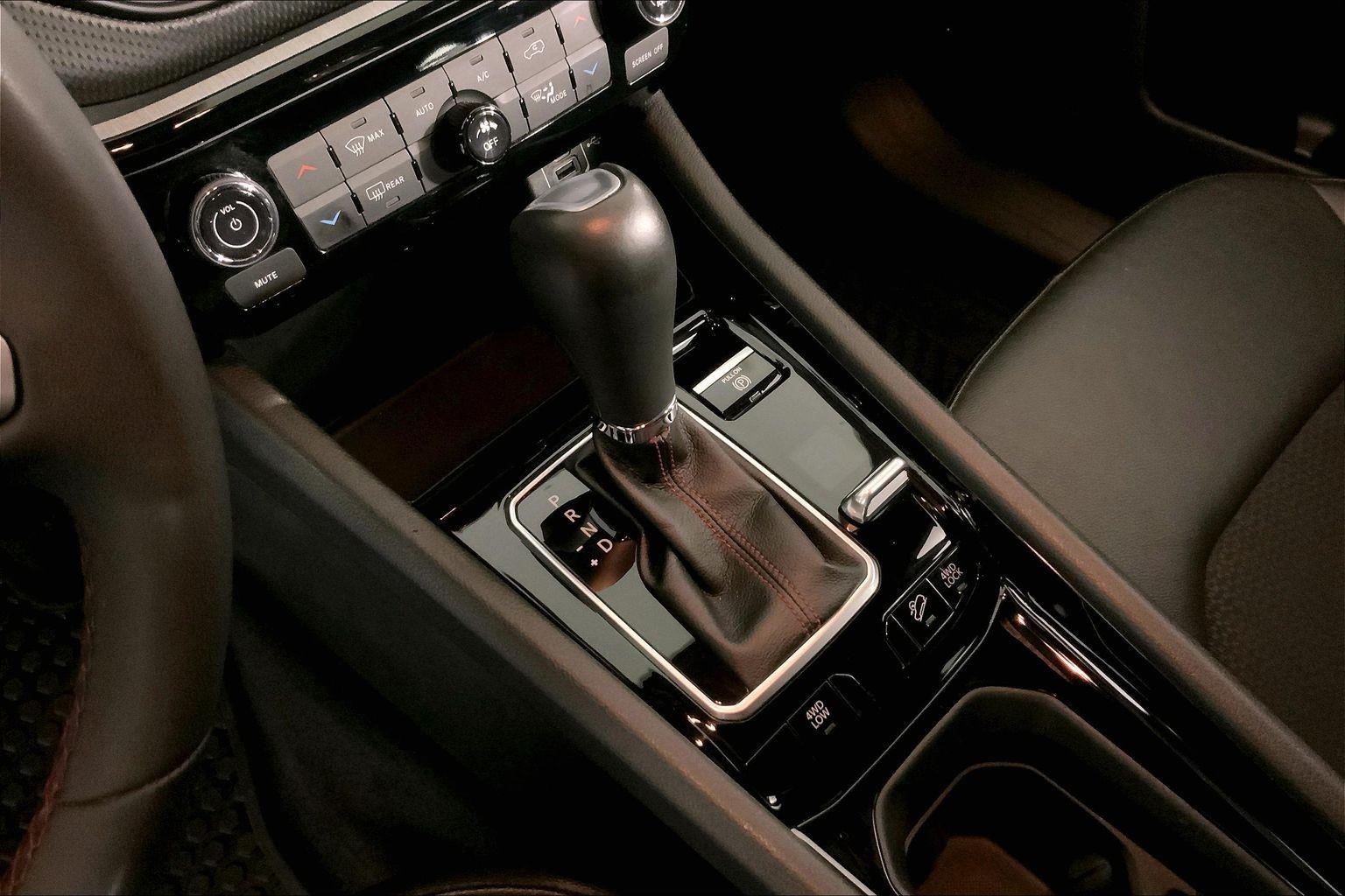 2024 Jeep Compass Trailhawk Image 19 of 31