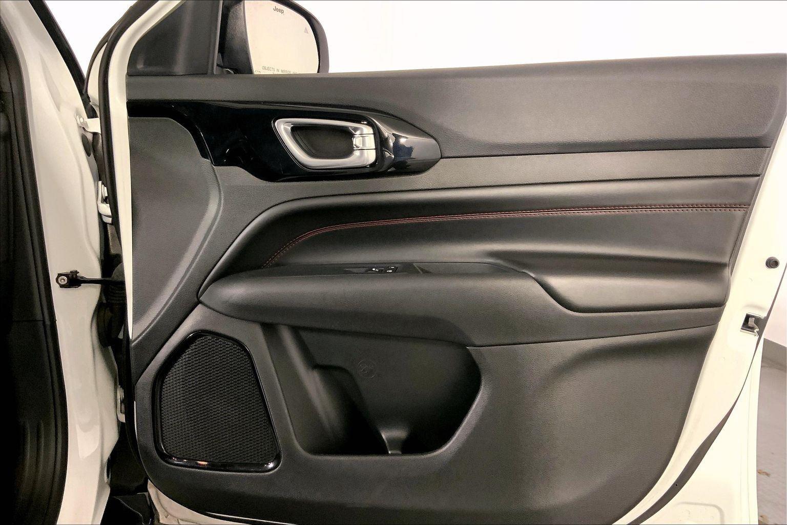 2024 Jeep Compass Trailhawk Image 21 of 31