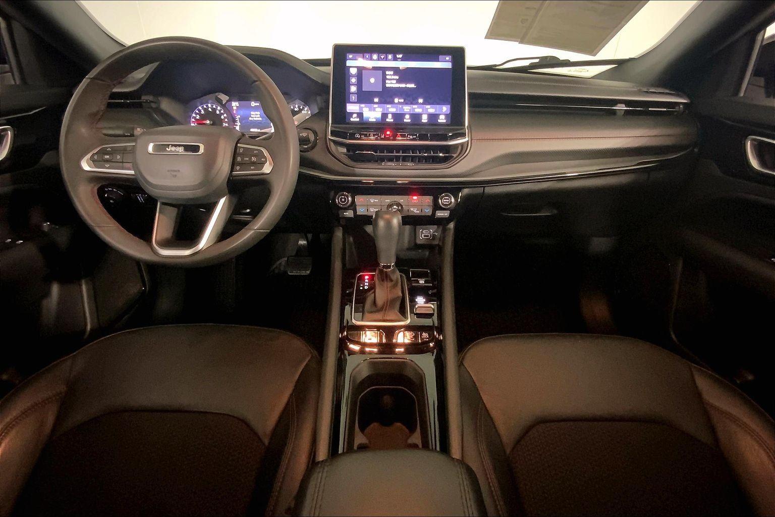 2024 Jeep Compass Trailhawk Image 14 of 31