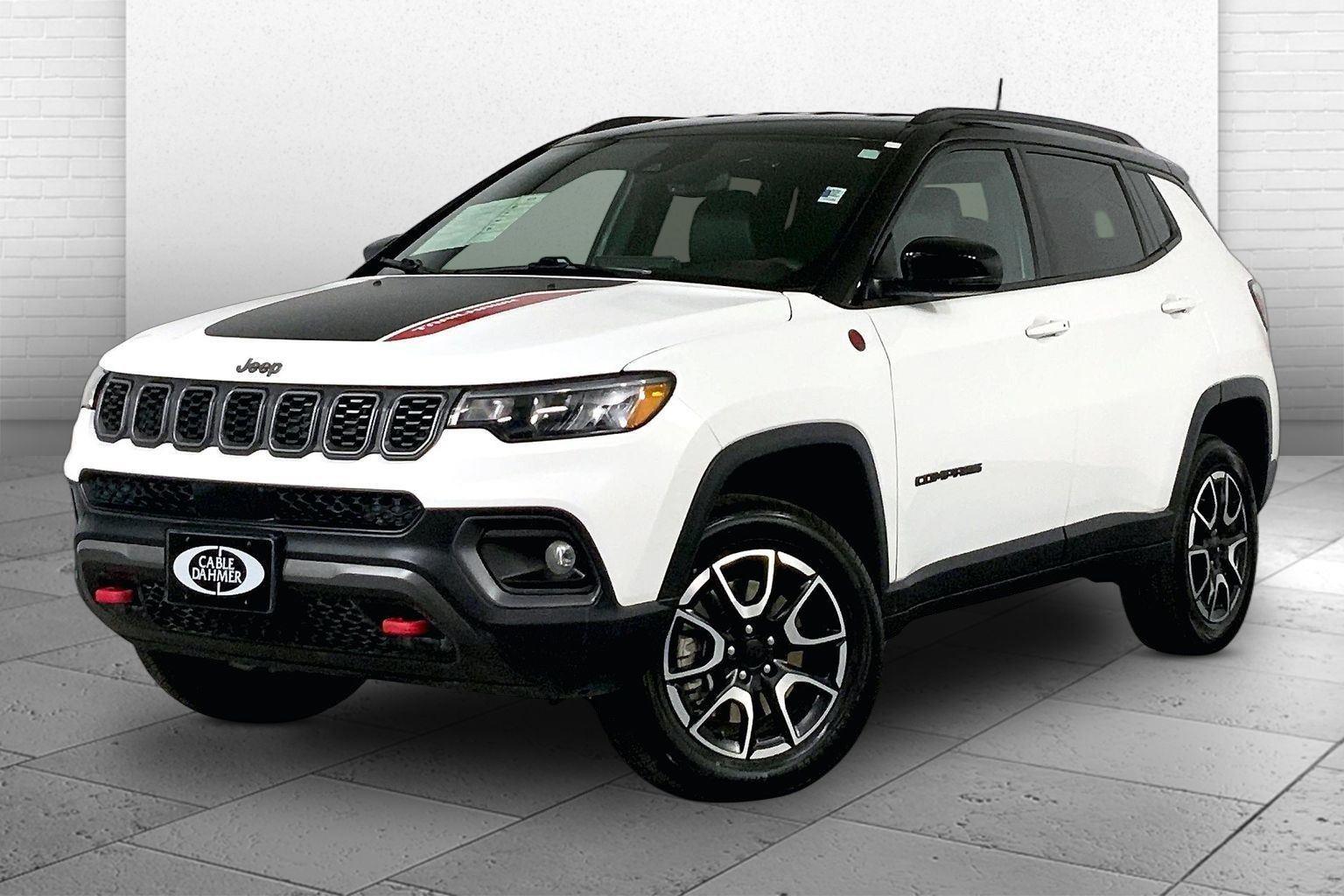 2024 Jeep Compass Trailhawk Image 1 of 31