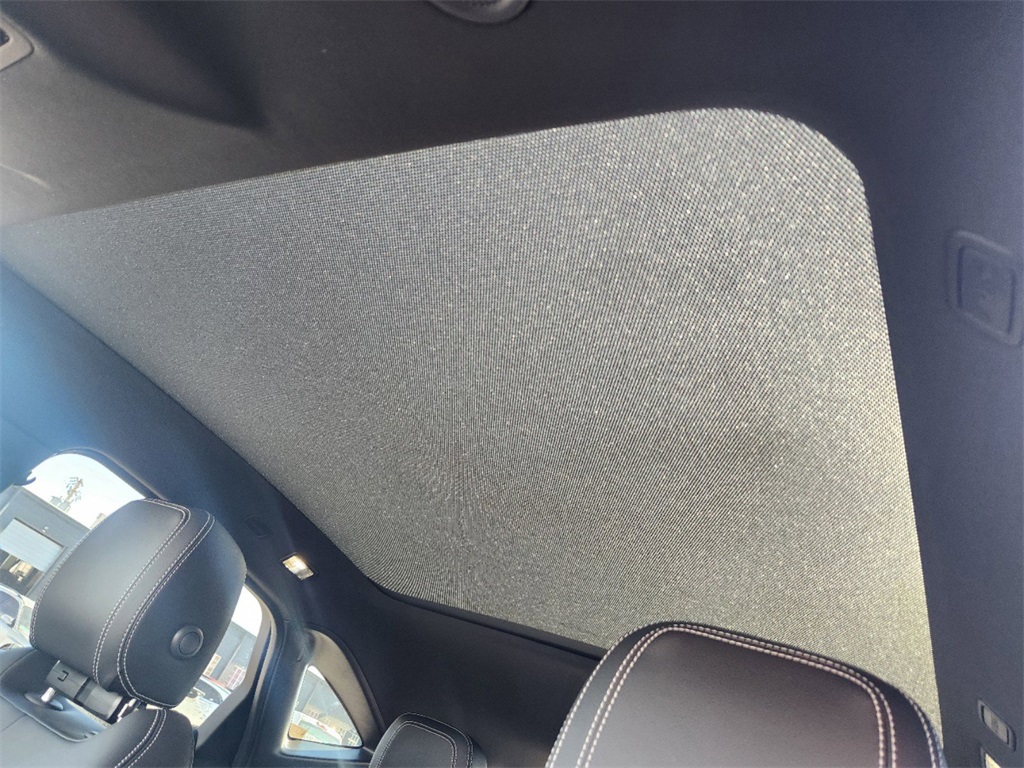 2024 Jaguar E-Pace R-Dynamic SE Image 23 of 30