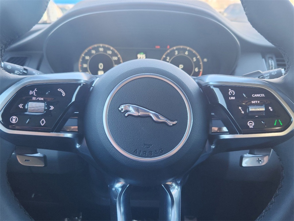 2024 Jaguar E-Pace R-Dynamic SE Image 26 of 30
