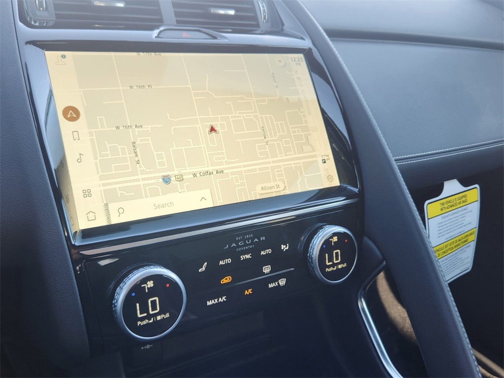 2024 Jaguar E-Pace R-Dynamic SE Image 17 of 30