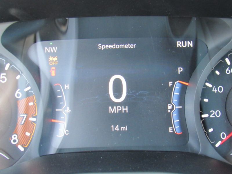 Vehicle image 13 of 22