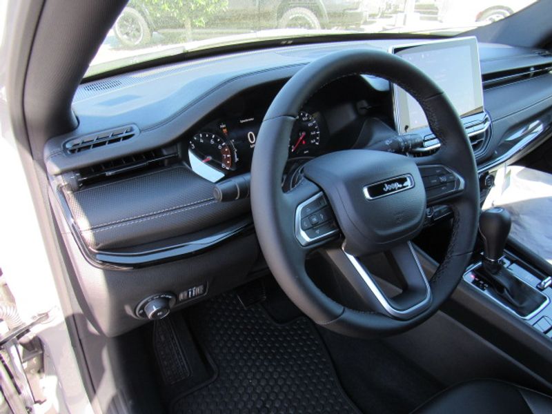 Vehicle image 22 of 22