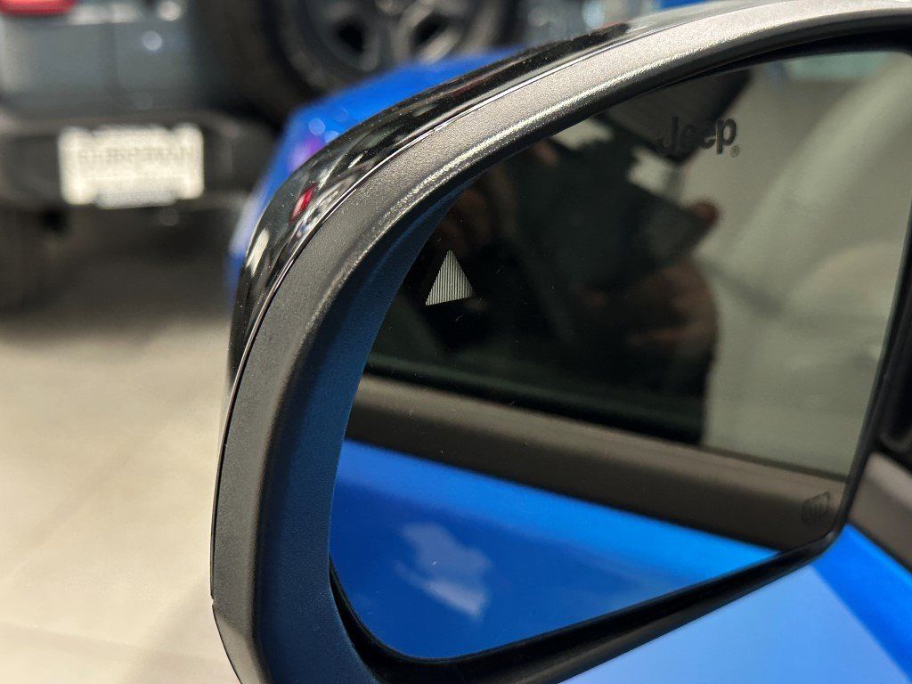 Vehicle image 15 of 29