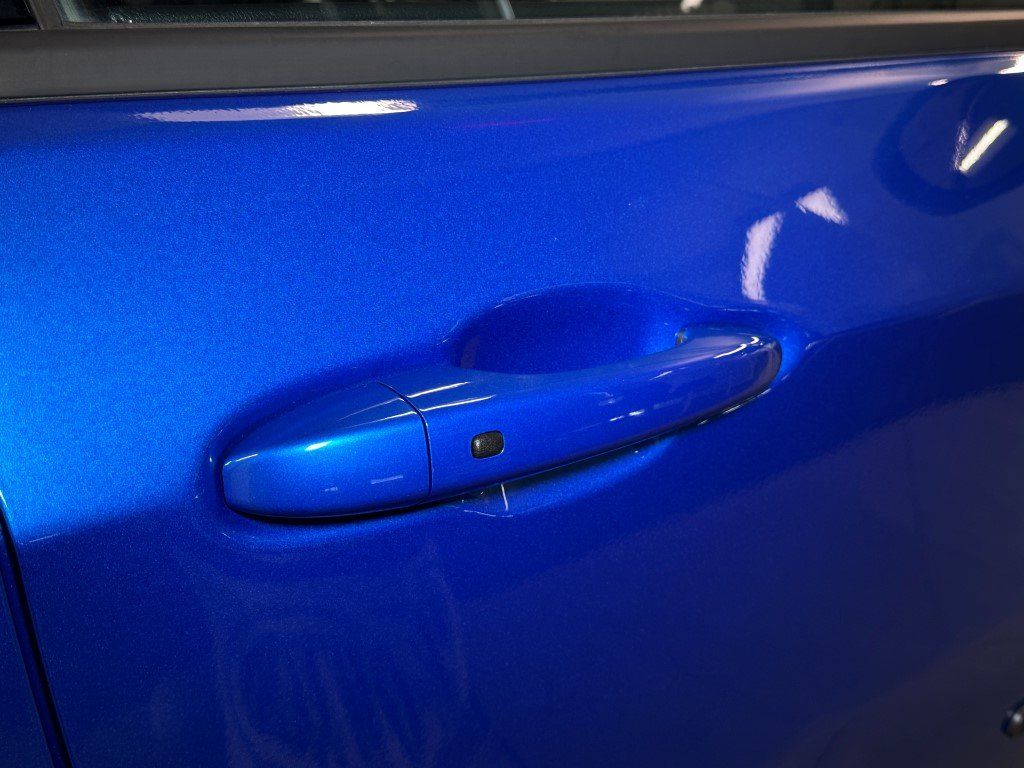 Vehicle image 10 of 29