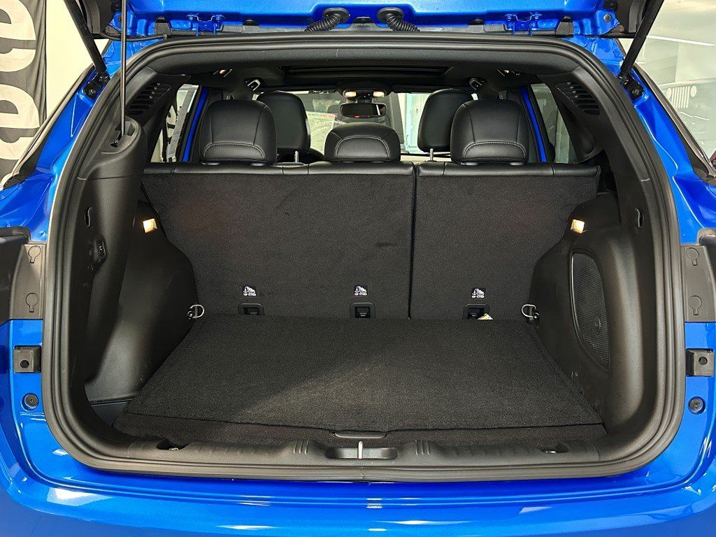 Vehicle image 6 of 29