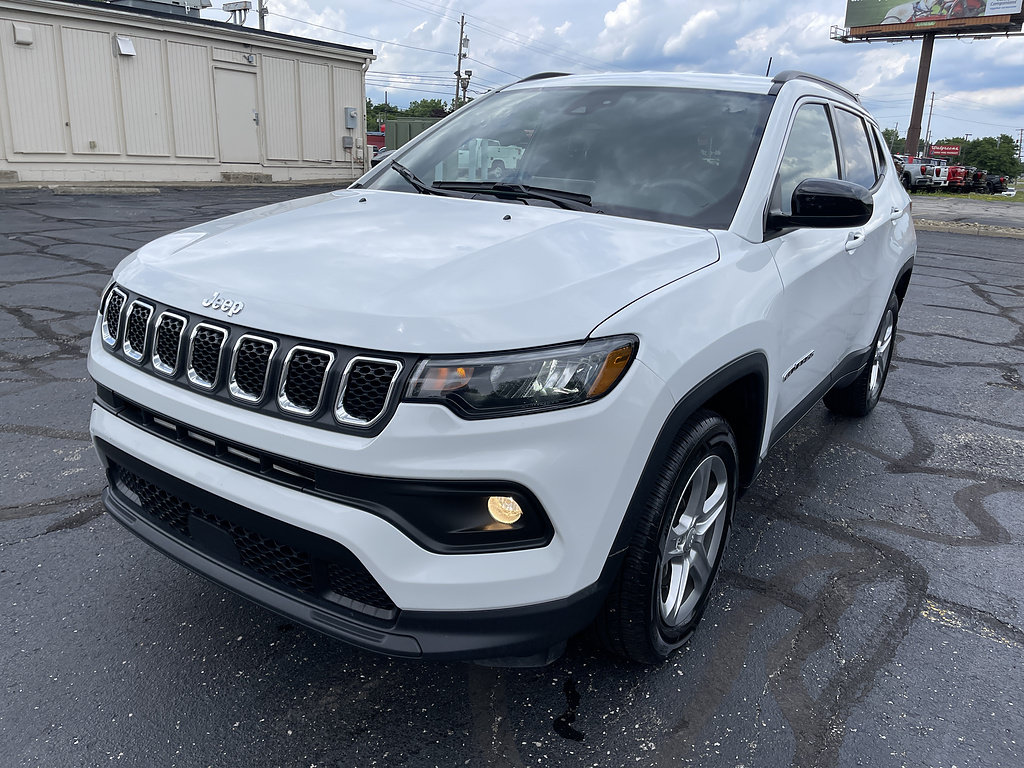 2024 Jeep Compass Latitude Image 1 of 31