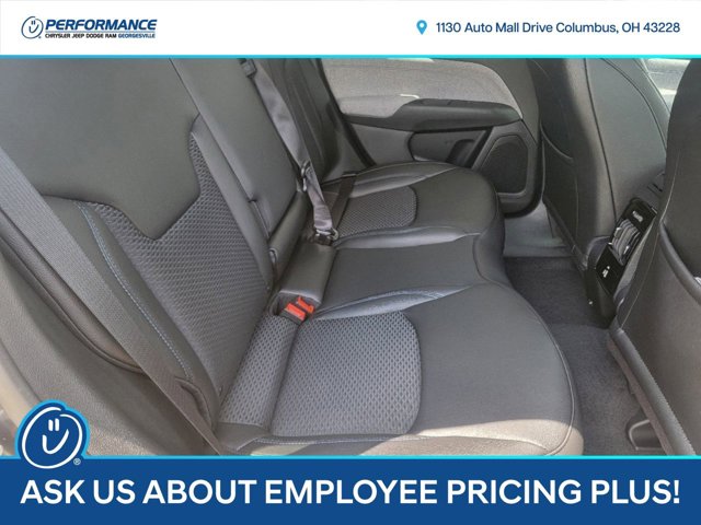Vehicle image 11 of 30