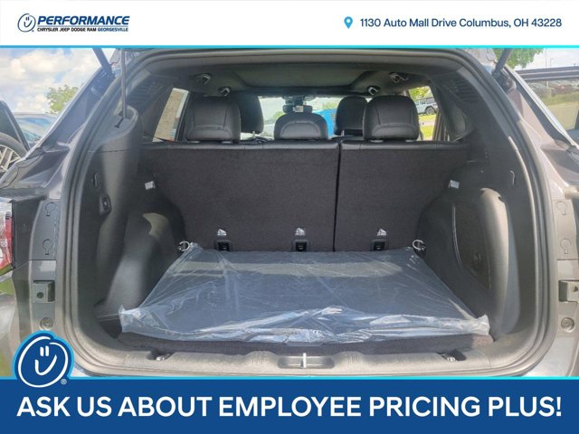Vehicle image 10 of 30