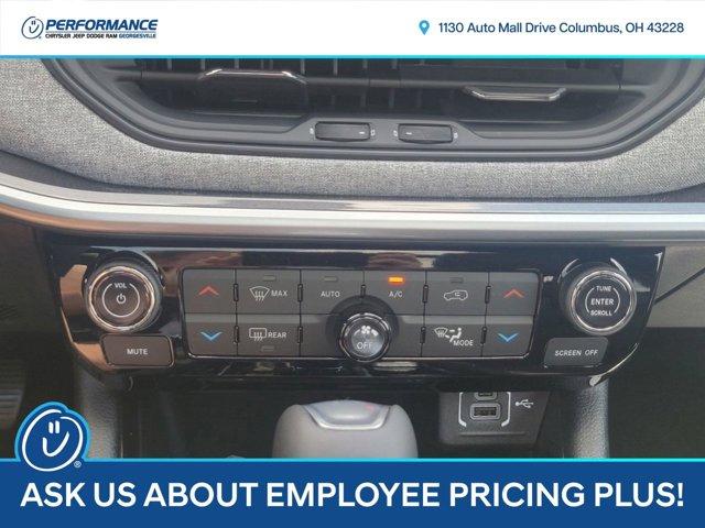 Vehicle image 21 of 30