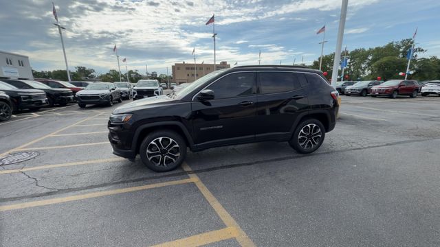 2024 Jeep Compass Limited Image 2 of 33