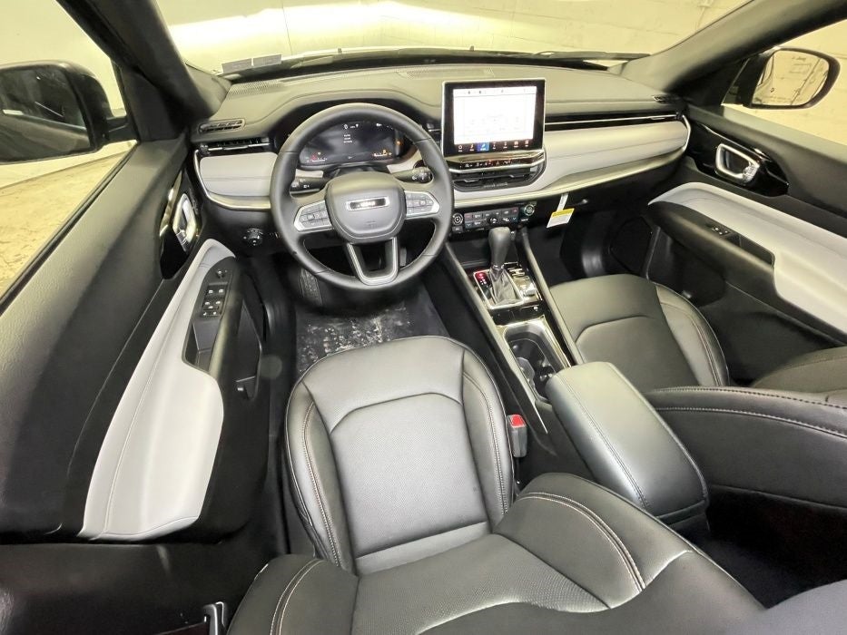 2024 Jeep Compass Limited Image 24 of 52