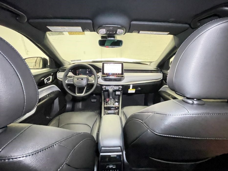 2024 Jeep Compass Limited Image 33 of 52