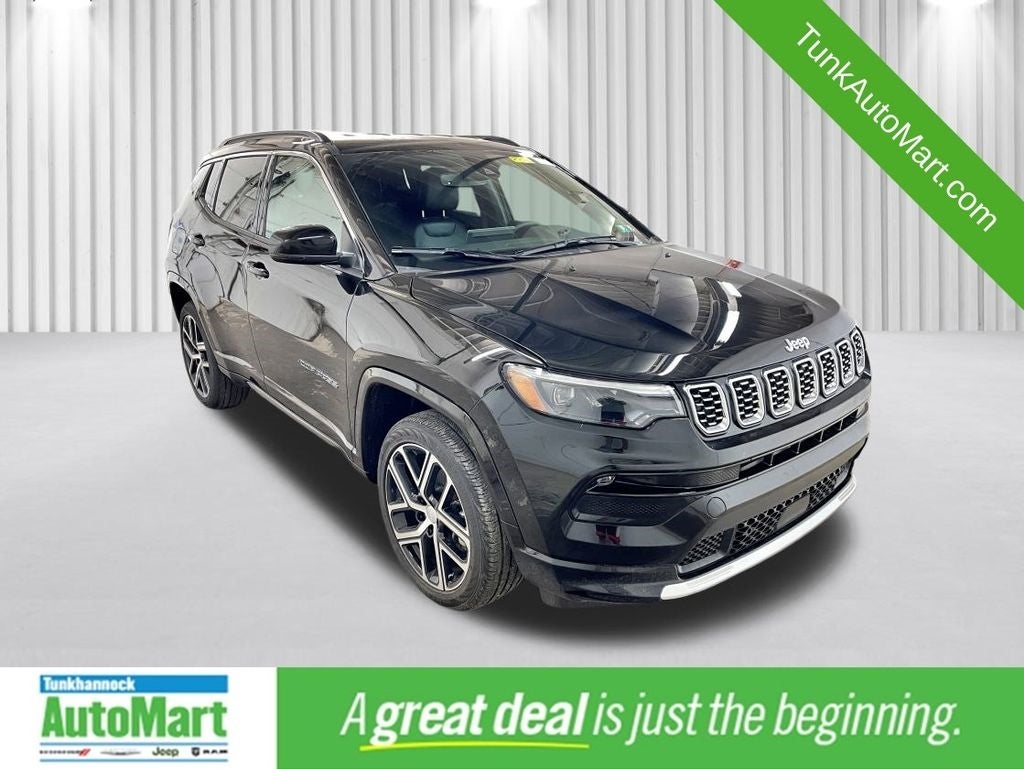 2024 Jeep Compass Limited Image 4 of 52