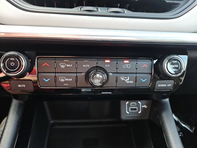 Vehicle image 47 of 71