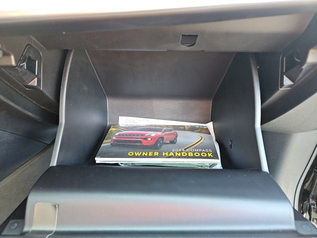 Vehicle image 53 of 71