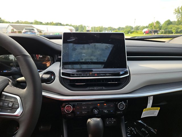 Vehicle image 18 of 71