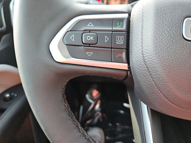 Vehicle image 49 of 71