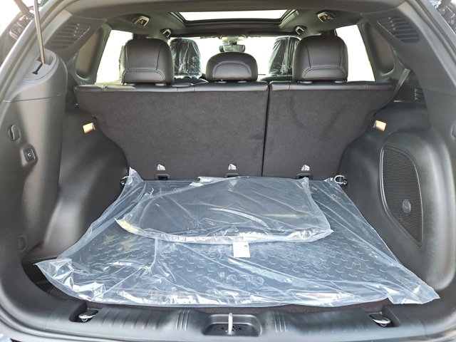 Vehicle image 17 of 71