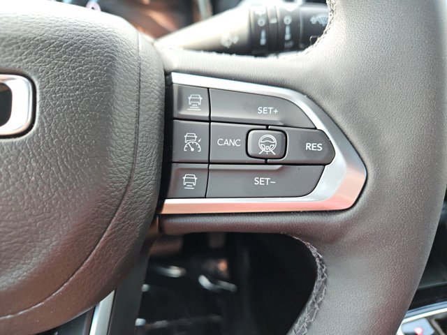 Vehicle image 50 of 71