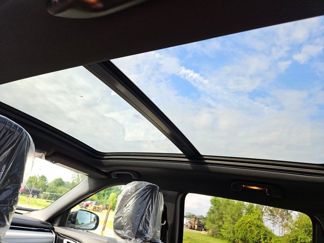 Vehicle image 27 of 71