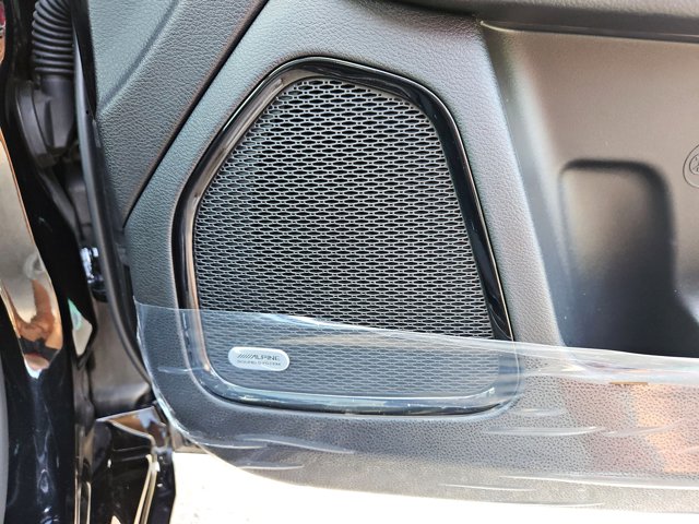 Vehicle image 51 of 71
