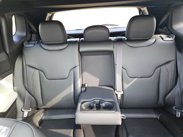 Vehicle image 19 of 71