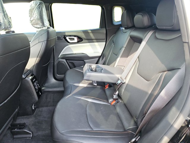 Vehicle image 14 of 71