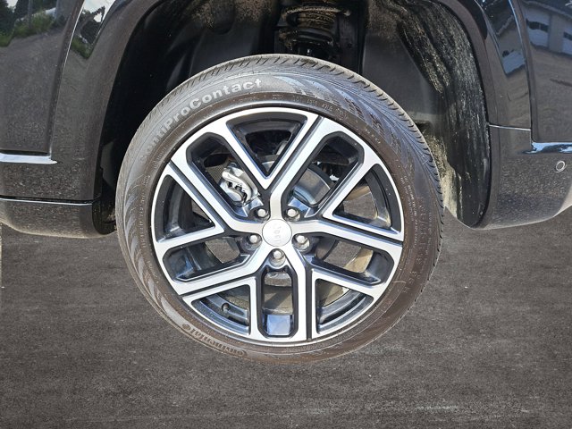 Vehicle image 36 of 71