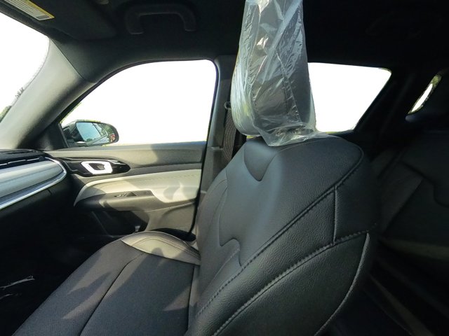Vehicle image 69 of 71