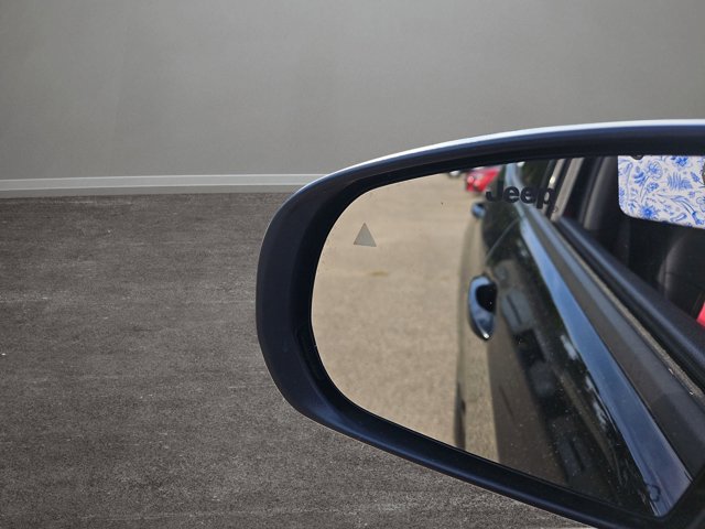 Vehicle image 42 of 71