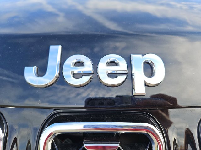 Vehicle image 43 of 71