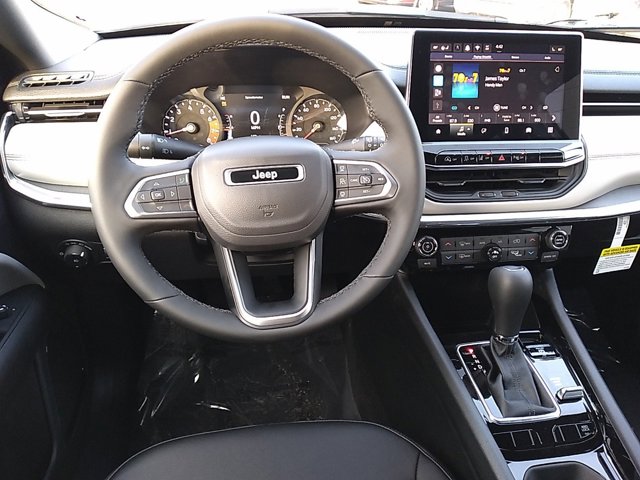 Vehicle image 19 of 48