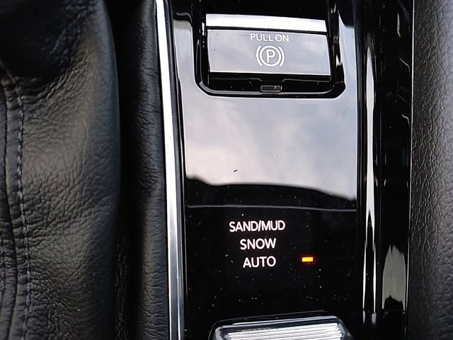 Vehicle image 24 of 48