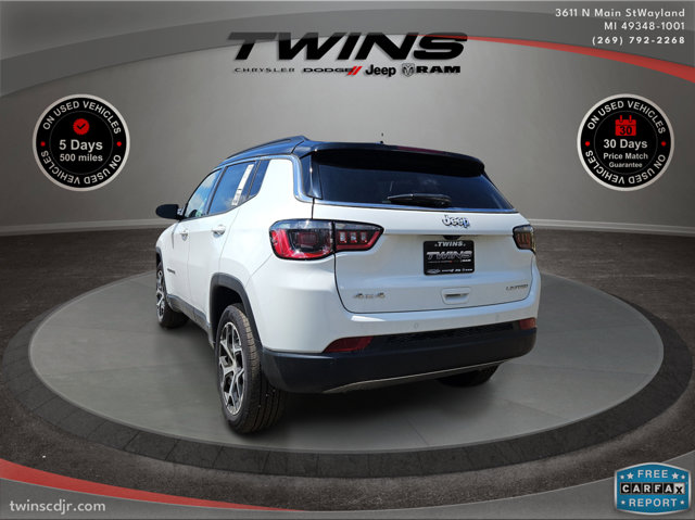 Vehicle image 13 of 48